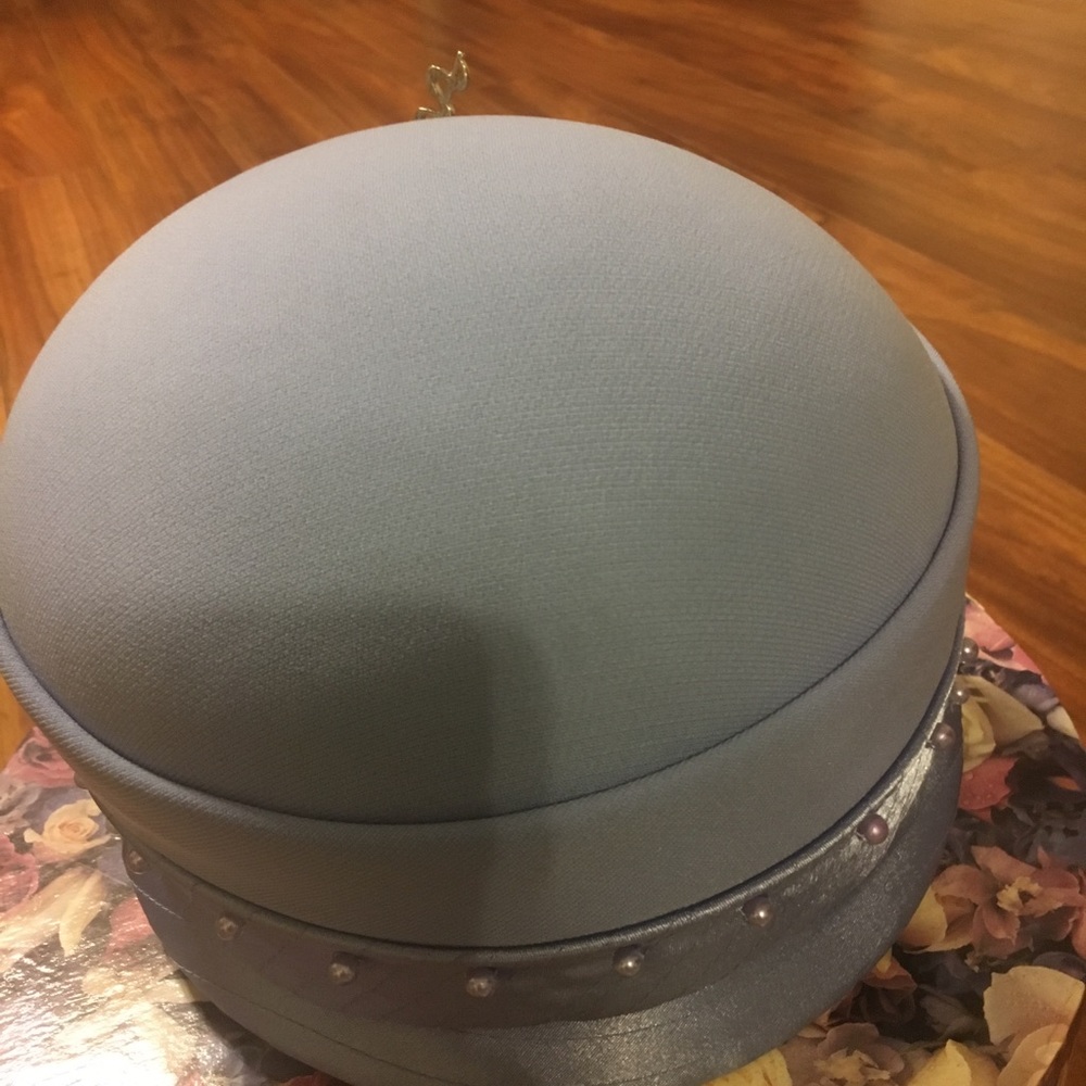 Hat - Picture 3 of 3